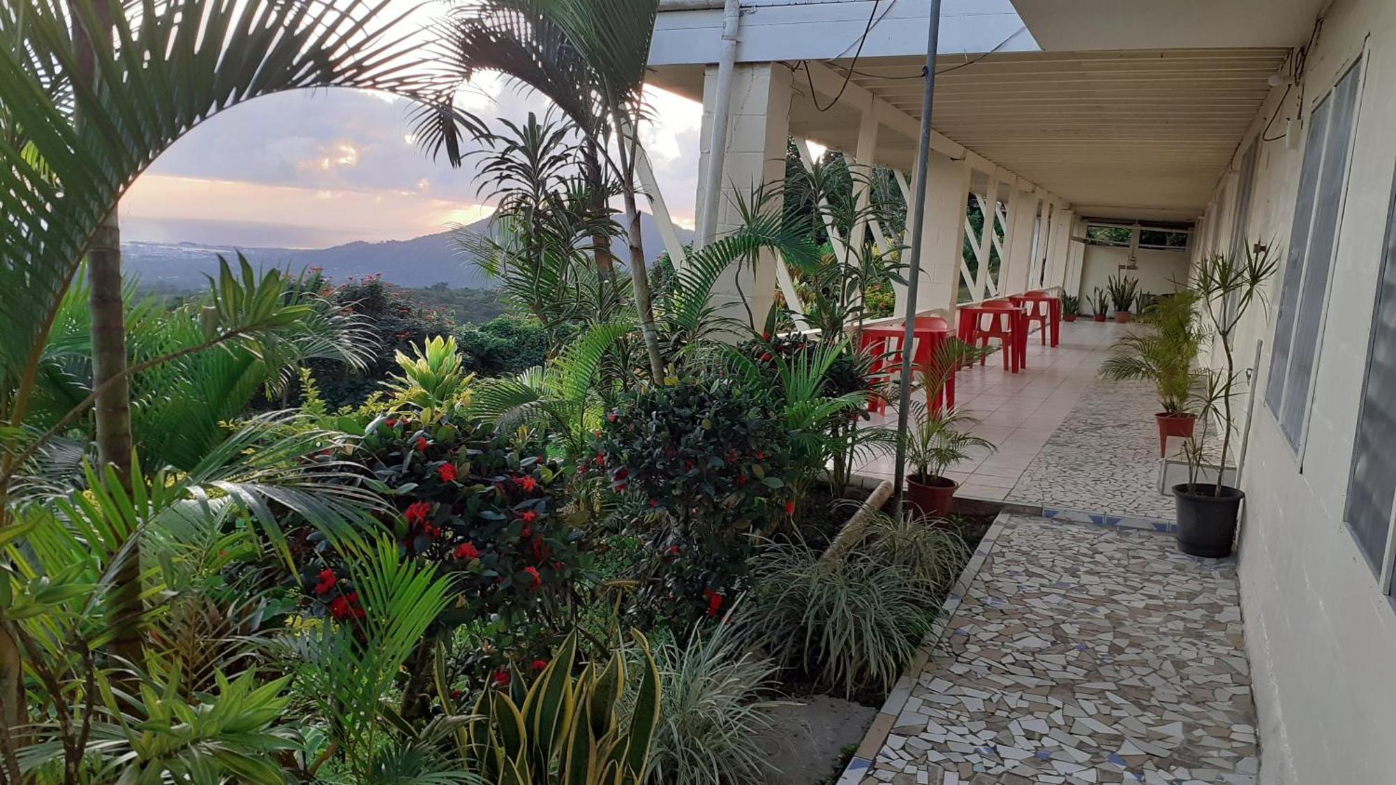 Dave Parker Eco Lodge Hotel Apia Esterno foto